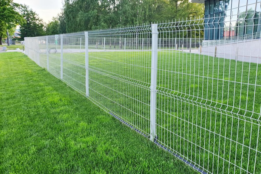 Panel electrosoldado galvanizado para cerramientos y puertas